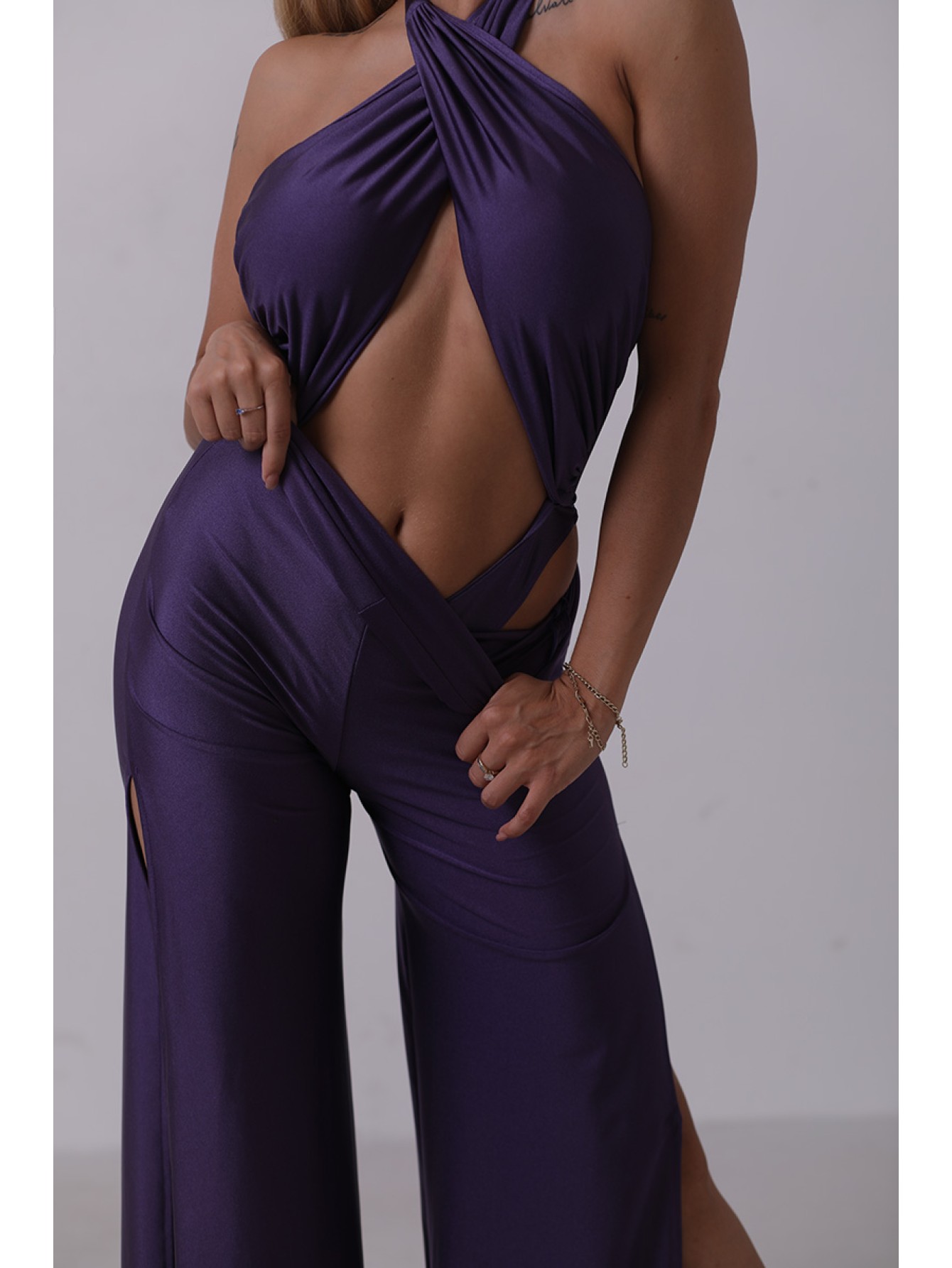 crossnecl bodysuit 