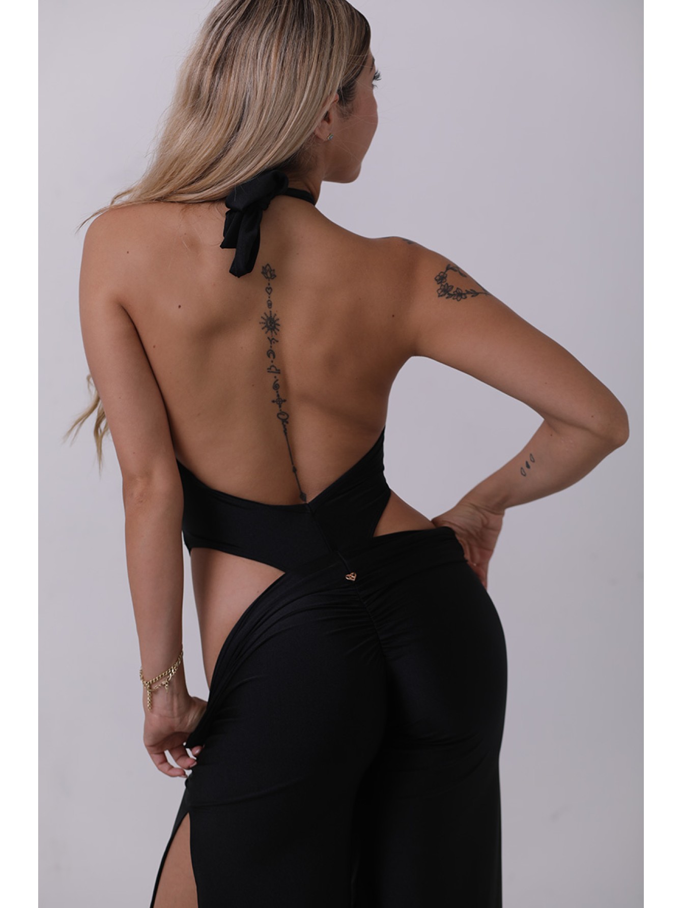 crossnecl bodysuit 