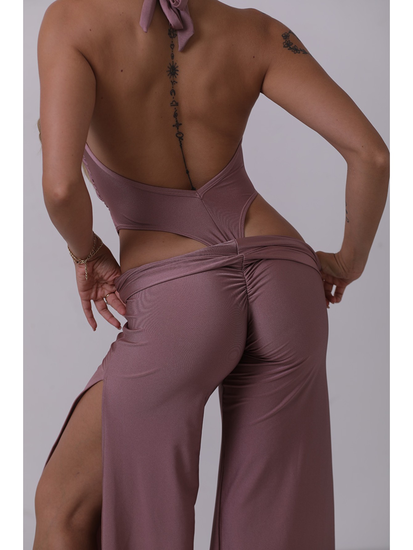 crossnecl bodysuit 