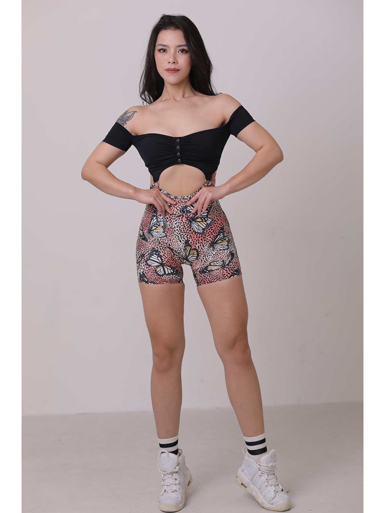 Lafitwear printed Lycra fitness set, off - the - shoulder sports bra with padded cups, 3 - inch fitness shorts for peachy buttocks 